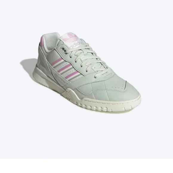 ADIDAS A.R. trainer - Picture 1 of 7